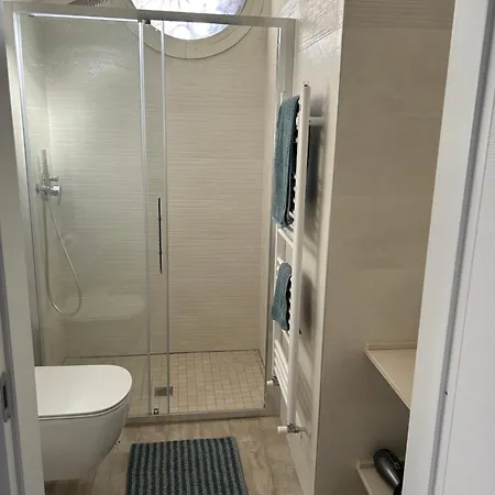 Apartament Le Di Azzano Vicino All'aeroporto Di Alice E Giorgia *