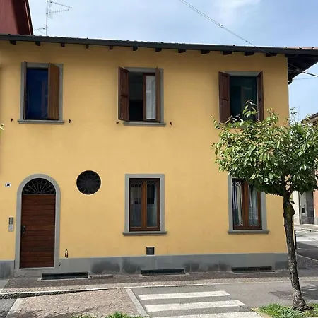 Le Di Azzano Vicino All'aeroporto Di Alice E Giorgia Apartment *