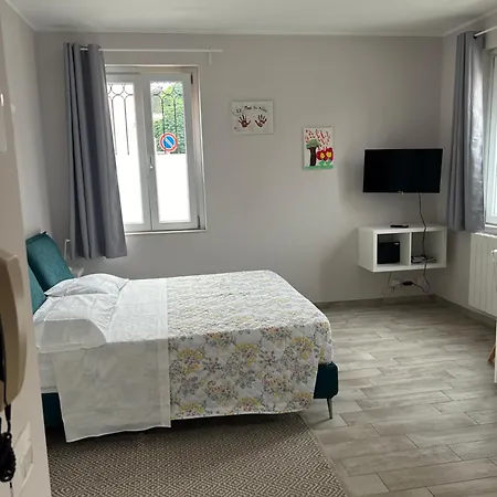 Apartament Le Di Azzano Vicino All'aeroporto Di Alice E Giorgia